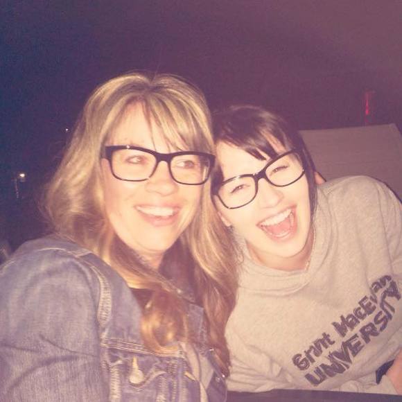 Meet your Posher, Jessica - Picture 1 of 1